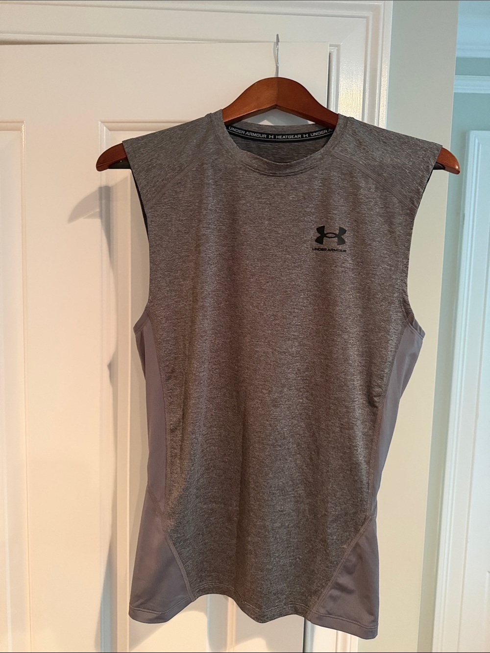 Under Armour Men's Sleeveless Training Tank Top - Gray